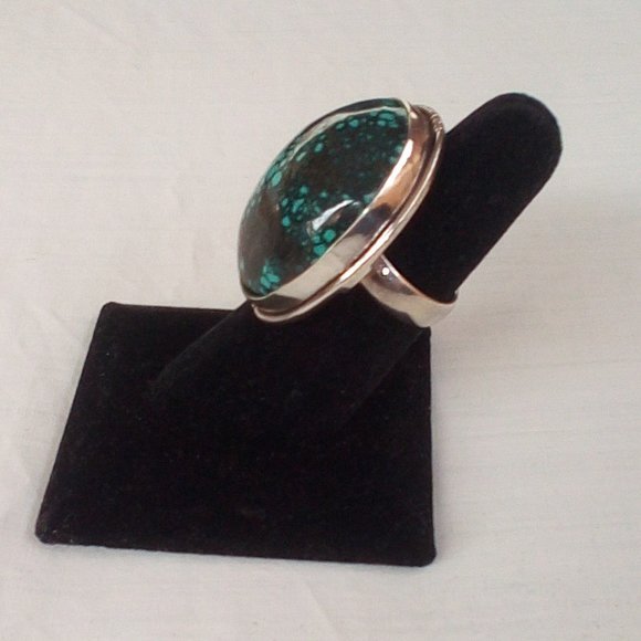 Sterling Silver Turquoise Oval Ring: Size (7) - Picture 12 of 12